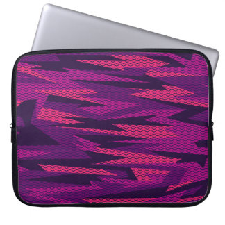 Striped Camouflage: Abstraktes geometrisches Muste Laptopschutzhülle