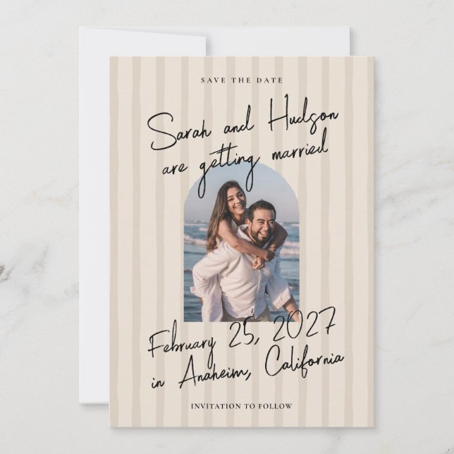 Striped Modern Handwritten Script Photo Wedding Save The Date (Vorderseite)