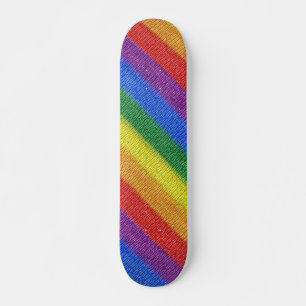 Stripes aus Stricken mit Regenbogenfarben nahtlos Skateboard