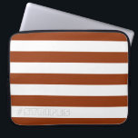 STRIPES Braun auf jeder Farbe Laptopschutzhülle<br><div class="desc">Horizontale Streifen gegen Weiß,  die neu gefärbt werden können. Spielen Sie mit Hintergrundfarben um neue Effekte zu erzeugen!</div>