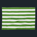 STRIPES mit Name einstellbar Grün Küchentuch<br><div class="desc">Horizontale Streifen gegen Weiß. Weiße Linien lassen sich einfarbig machen - spielen Sie mit der Hintergrundfarbe,  um neue Effekte zu erzeugen! Ihr eigener Text/Name kann auf alle Arten geändert werden.</div>