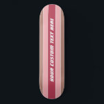 Stripes Muster Benutzerdefinierte Textskateboards Skateboard<br><div class="desc">Ändern Sie das Textfeld in das gewollt Textfeld. Sie können auch den Schriftart und seine Größe und Farbe ändern,  indem Sie die Funktion "Anpassen" verwenden,  sowie weitere Textfelder hinzufügen,  wenn Sie möchten. Sehen Sie in meinem Geschäft für weitere Artikel mit und Farbwahl von diesem Design.</div>
