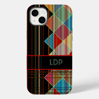 Stripte Dreiecksformen mit Initialen auf schwarz iPhone 14 Plus Hülle