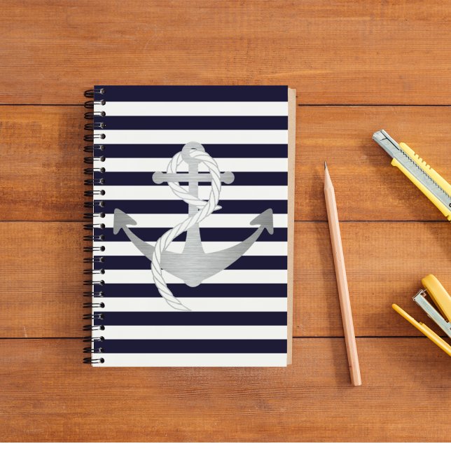 Striptes Nautical Sailing Notebook Notizbuch (The perfect nautical notebook for a sailor. A silver anchor on a blue and white striped background.)