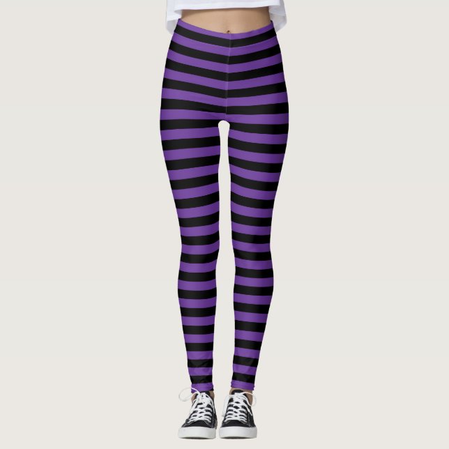 Striptes Violett und schwarze Halloween-Wickhexe Leggings (Vorderseite)