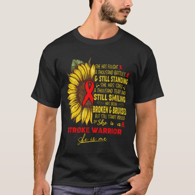 Stroke Awareness Sie ist ein Schlaganfall Kriegeri T-Shirt (Vorderseite)