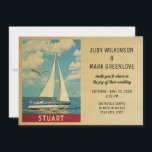 Stuart Wedding Invitation Sailboat Einladung<br><div class="desc">Dieses Vintage nautische Thema Stuart Florida Wedding Invitation verfügt über ein Segelboot auf dem Wasser mit Möwen im Flug und einen wunderschönen blauen puffigen Wolkenkratzer. Matching Save the Data,  RSVPs and Insert cards are here (Phrase könnte geschnitten werden,  kopieren Sie bis zum Ende der Nummer "... 516"): https://www.zazzle.com/collections/119019904125157516</div>