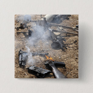 Stücke feindliche Waffen breiten zu coolem weg au Button