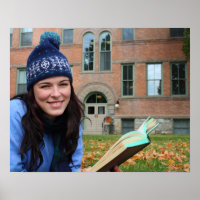 Student der hübschen Uni, der im Herbst studiert