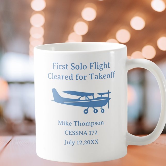 Student Pilot First Solo Aviation Blue Personalize Kaffeetasse (Von Creator hochgeladen)