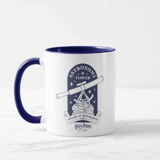 Studie im HOGWARTS™ Astronomie Tower Tasse (Links)