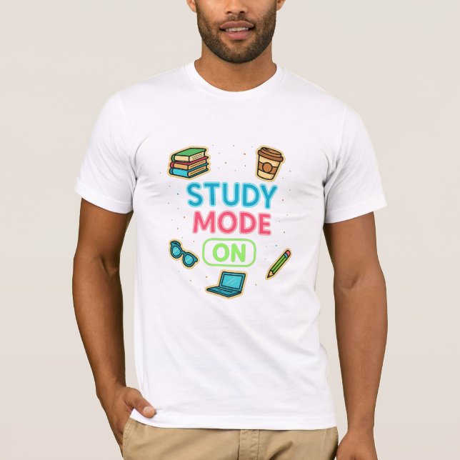 Studienmodus eingeschaltet T-Shirt (Vorderseite)