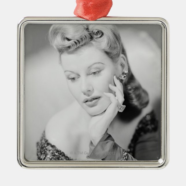 Studio-Schuss Silbernes Ornament (Vorne)