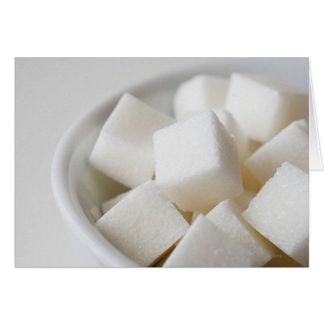 Studio-Schuss von Zuckerwürfeln in Schüssel (Vorderseite (Horizontal))