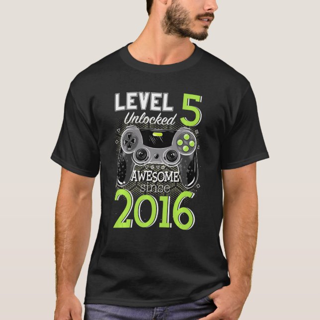 Stufe 5 Phantastisch seit 2016 VideoGamer 5t T-Shirt (Vorderseite)