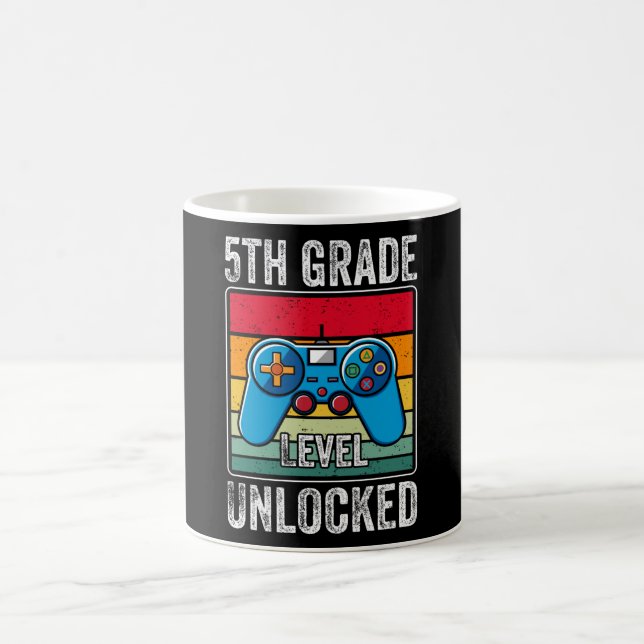 Stufe 5: Zurück zum Video-Gamer der Schule Kaffeetasse (Mittel)