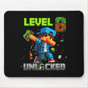 Stufe 8 Freigeschaltet Lustiger Geburtstagsjunge P Mousepad