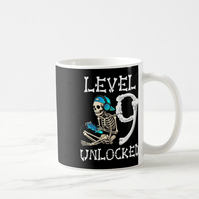 Stufe 9 freigeschaltetes Skelett-Gamer-Videospiel  Kaffeetasse (Rechts)