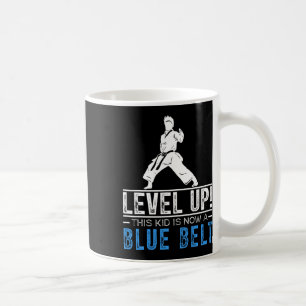 Stufe auf! Dieses Kind hat jetzt einen blauen Gürt Kaffeetasse