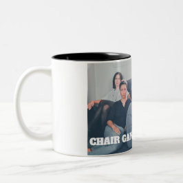 STUHL-GRUPPEN-Reihenjahreszeit zwei Zweifarbige Tasse