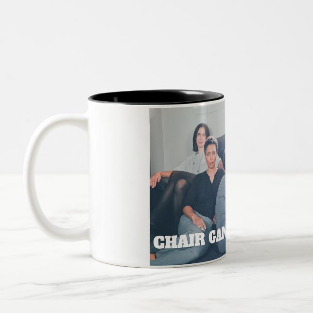 STUHL-GRUPPEN-Reihenjahreszeit zwei Zweifarbige Tasse (Links)