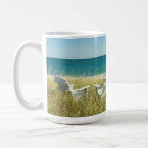 Stühle von Adirondack in den Dünen Kaffeetasse