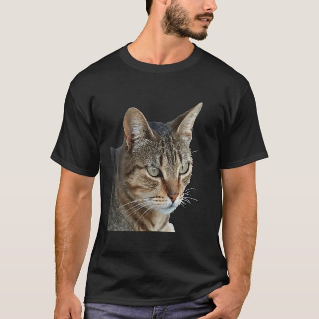 Stunning Tabby Cat Close Up Portrait Vector T-Shirt (Vorderseite)