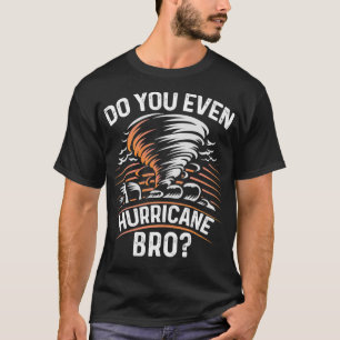 Sturm, der das Blitzlicht des Donnerwetters jagt T-Shirt