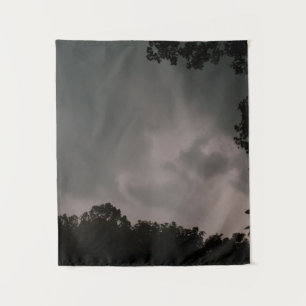 Sturmwolken über dem Wald Wandteppich