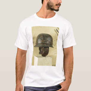 Sturzhelm mit Backe schützt, von Alesia, Tene III T-Shirt