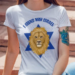 Stylische Lion of Judah und Star I stehen mit Isra T-Shirt<br><div class="desc">Dieses schöne, stilvolle Shirt zeigt Ihre Unterstützung für Israel! Ein digital gemalteter Löwe von Juda ist der Brennpunkt, vor dem Hintergrund des Star of David. Die moderne Typografie lautet "Ich stehe mit Israel" in blau. Ein strukturierter, blauer Hintergrund verleiht dem Bild einen grunge-Look. *Kunstwerk exklusiv erstellt von Tracey Khalei /...</div>