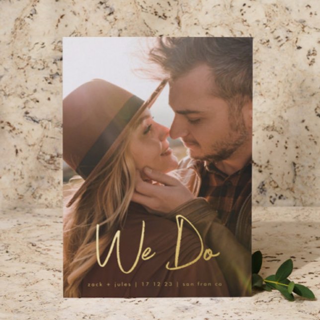 Stylische Moderne Wir machen Gold Foto Save the Da Folieneinladung (Von Creator hochgeladen)