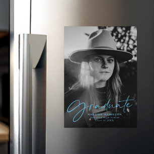 Stylish Blue Script Foto Abschluss Magneteinladung