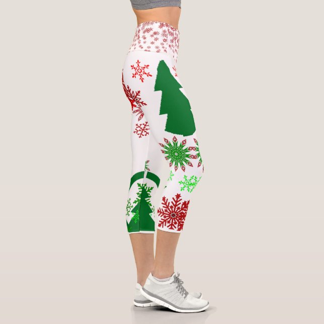 Stylish Green Christmas Tree Red Snowflakes White  Capri Leggings (Rechts)