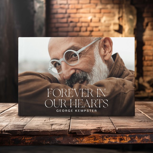 Stylish Lettering Forever in our Hearts' Memorial  Gästebuch (Von Creator hochgeladen)