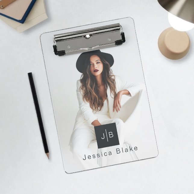 Stylish Modern Woman Entrepreneur Monogram 2 Photo Mini Klemmbrett (Von Creator hochgeladen)