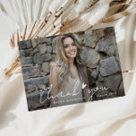 stylish white script Abschluss danke Ihnen card Postkarte<br><div class="desc">Dieses Design enthält einen benutzerdefinierten Foto- und Weißskripttext. Fühlen Sie sich frei,  um das Bild zu ändern und danke Ihnen Nachricht auf der Rückseite.</div>