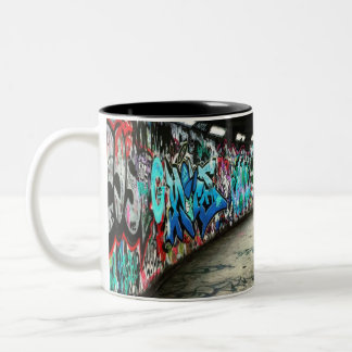 Subway Graffiti Art Zweifarbige Tasse