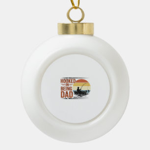 Süchtig Nach Dem Dad Vintage Fishing Shirt Design_ Keramik Kugel-Ornament