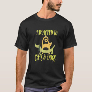 Süchtig nach Katzen und Hunden, Haustierkatze und T-Shirt