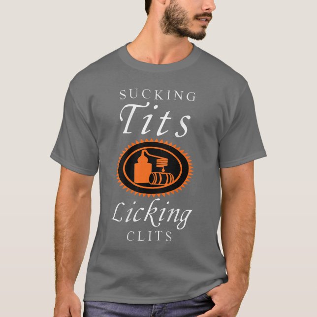 Suckingits Licking Clitss Funny Adult Joke Saying  T-Shirt (Vorderseite)
