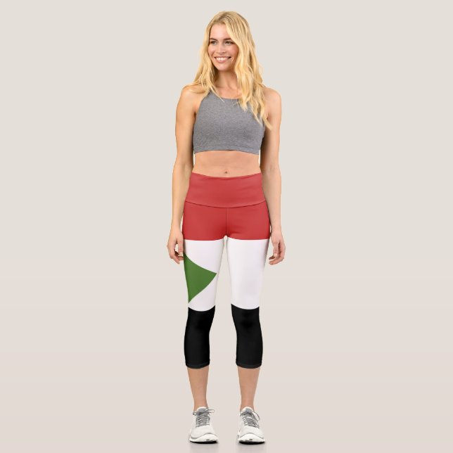 Sudan-Flagge Capri Leggings (Vorderseite)