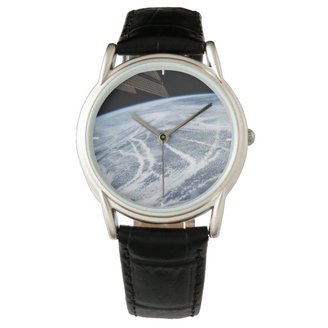 Südlich der Aleutianischen Inseln herrschen Wolken Armbanduhr (Vorderseite)