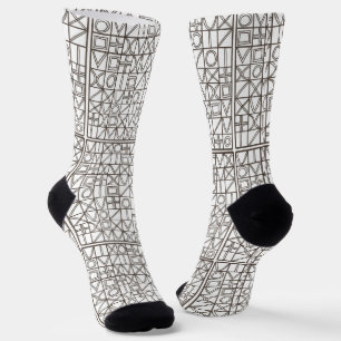 Sudoku Muster mit zwei schwarzen und weißen geomet Socken