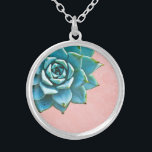 Sukkuläres Aquarellpinsel Versilberte Kette<br><div class="desc">Diese romantische Halskette besticht durch einen Aqua-Sukkulent auf einem rosa,  blütenrosa Spitzen-Hintergrund. Wenn Sie eine Hochzeit planen und Sukkulente in Ihren Bouquets einschließen,  würden diese wunderschöne Bräunungsketten machen.</div>