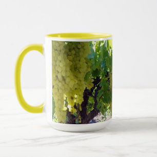 Sultana-Trauben auf einem Rebstock, Tasse