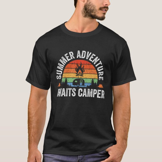 Summer Adventure Awaits Camper T-Shirt (Vorderseite)