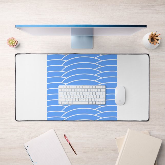 Summer Blue Tiled Art Deco Wellen Weiße Streifen Schreibtischunterlage (Büro 1)