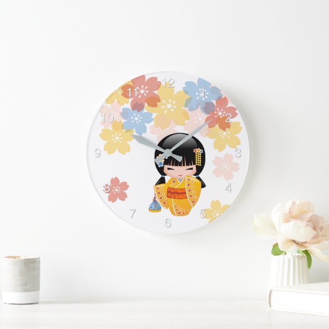 Summer Kokeshi Doll - Yellow Kimono Geisha Girl Große Wanduhr (Zuhause)