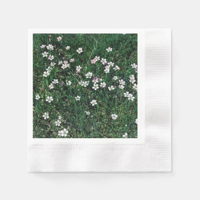Summer Meadow Small White & Light Pink Wildblumen Serviette (Vorderseite)